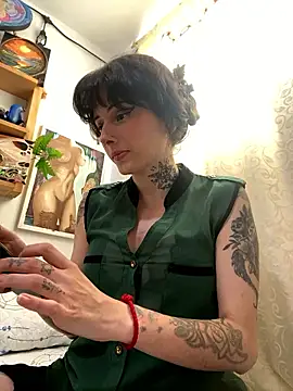 LiliJones  online show from 10, 1, 2026