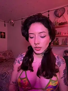 LiliJones  online show from 27, 2, 2026