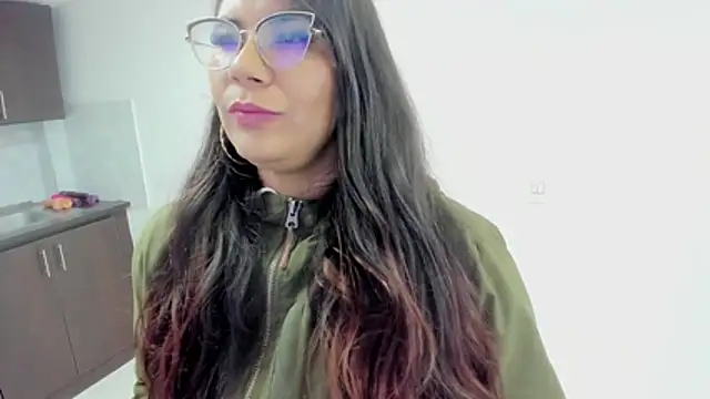 Luna Dumont online show from 15, 11, 2025