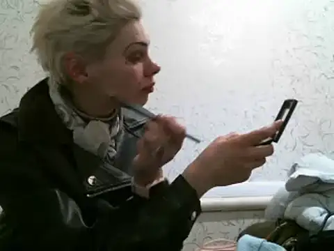Snapshot of Julie_Silver chatting on 2, 3, 2025 Julie Silver online show from 2, 3, 2025