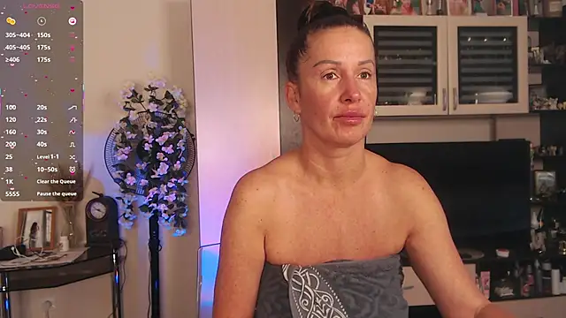 SheilaRyan online show from 3, 11, 2025