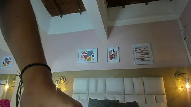 Dollar-girl online show from 13, 3, 2025