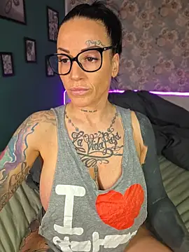 EmilyDiazofficial online show from 24, 4, 2026