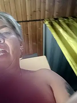 Snapshot of DirtyBIianca chatting on 27, 10, 2025 DirtyBIianca online show from 27, 10, 2025