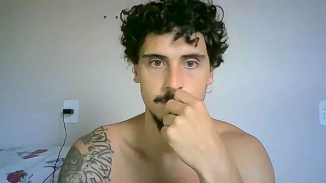 Snapshot of milkoffe chatting on 8, 1, 2025 milkoffe online show from 8, 1, 2025