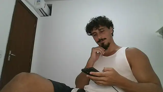 Snapshot of milkoffe chatting on 2, 2, 2026 milkoffe online show from 2, 2, 2026