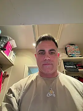 Snapshot of Bad_daddy21 chatting on 16, 1, 2026 Bad daddy21 online show from 16, 1, 2026