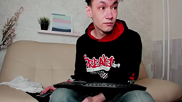 CalvinOwens online show from 15, 2, 2025