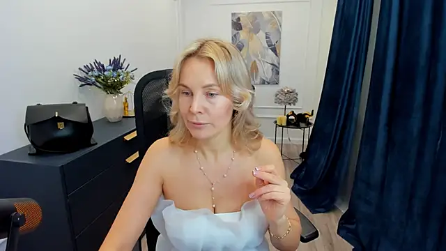 Sinty Devis online show from 22, 2, 2026