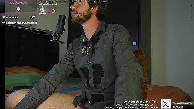 Snapshot of just_maxii chatting on 2, 2, 2025 just maxii online show from 2, 2, 2025