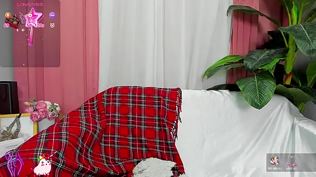 jessica tiny online show from 4, 3, 2025