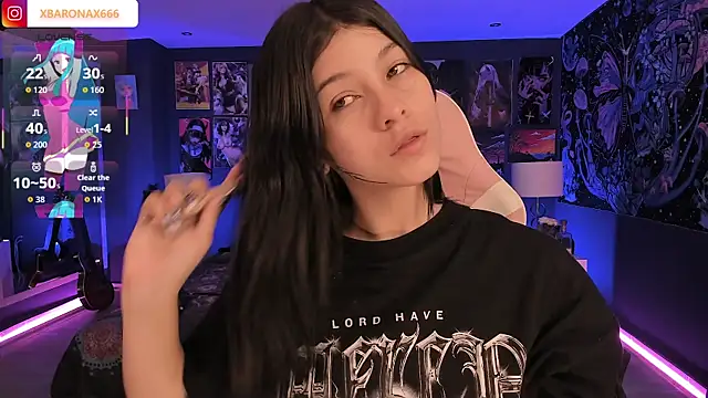 Snapshot of LanaKyutt chatting on 14, 12, 2025 LanaKyutt online show from 14, 12, 2025