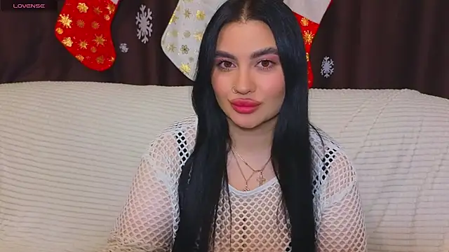 Snapshot of Nikki_Kardashian chatting on 13, 1, 2025 Nikki Kardashian online show from 13, 1, 2025