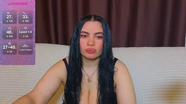 Snapshot of Nikki_Kardashian chatting on 25, 2, 2025 Nikki Kardashian online show from 25, 2, 2025