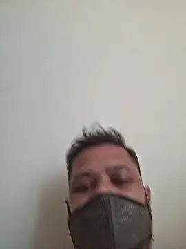 Snapshot of dirtybearr chatting on 19, 12, 2025 dirtybearr online show from 19, 12, 2025