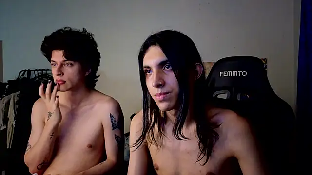 Snapshot of angelitofemboy chatting on 4, 11, 2025 angelitofemboy online show from 4, 11, 2025