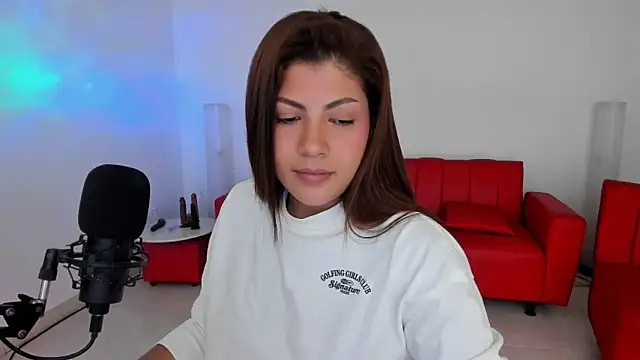 Snapshot of Luci_Amore chatting on 18, 3, 2026 Luci Amore online show from 18, 3, 2026
