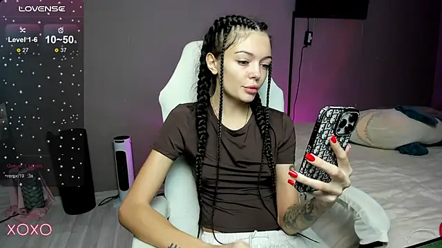 Mariella Adamss online show from 31, 10, 2025