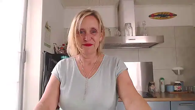 Snapshot of legalyblond chatting on 9, 6, 2026 legalyblond online show from 9, 6, 2026