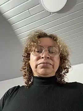 Snapshot of SheraHadee chatting on 23, 10, 2025 SheraHadee online show from 23, 10, 2025