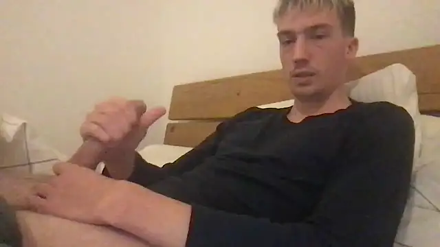 Snapshot of hungandfun05 chatting on 11, 12, 2024 hungandfun05 online show from 11, 12, 2024