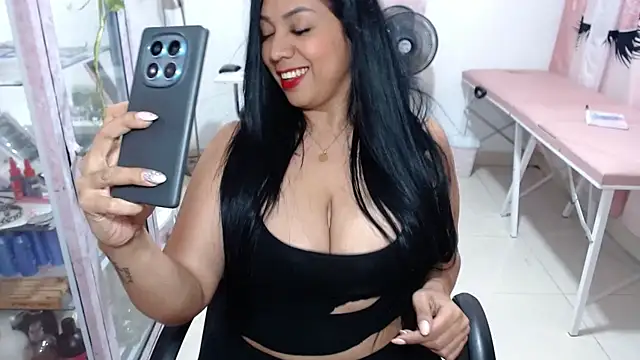 Snapshot of titsbiglovers chatting on 9, 6, 2026 titsbiglovers online show from 9, 6, 2026