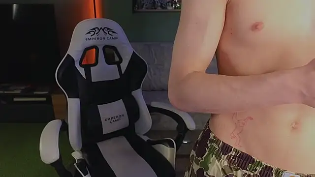 TeddyLiLboy online show from 1, 12, 2025