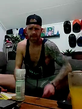 Snapshot of eltoulou chatting on 17, 1, 2025 eltoulou online show from 17, 1, 2025