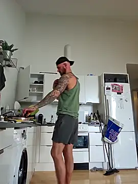 Snapshot of eltoulou chatting on 6, 2, 2025 eltoulou online show from 6, 2, 2025