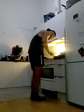 Snapshot of eltoulou chatting on 4, 11, 2025 eltoulou online show from 4, 11, 2025