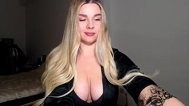 Snapshot of MiaMurMur chatting on 13, 2, 2026 MiaMurMur online show from 13, 2, 2026