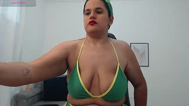 natalia curvy1 online show from 14, 10, 2025