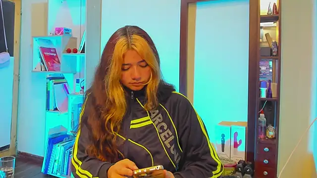 Amywhitexxxd online show from 12, 2, 2025