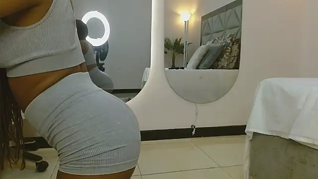 Snapshot of genesis_moretz chatting on 20, 2, 2026 genesis moretz online show from 20, 2, 2026