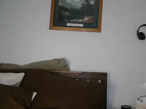 Snapshot of CaramelDipper chatting on 7, 11, 2025 CaramelDipper online show from 7, 11, 2025