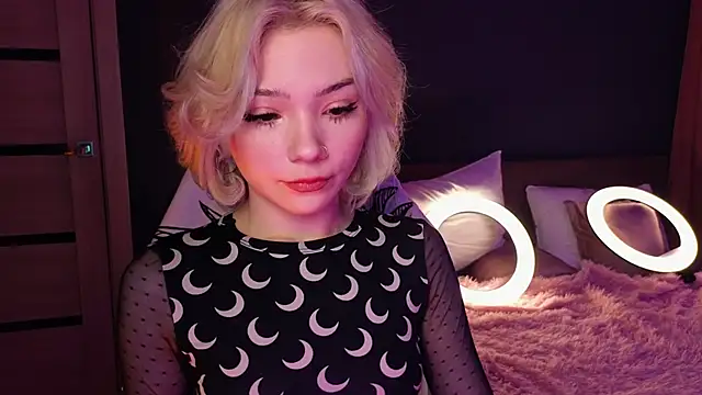 Snapshot of SandraBoyl chatting on 6, 2, 2025 SandraBoyl online show from 6, 2, 2025