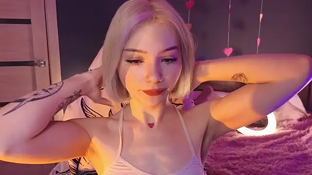 Snapshot of SandraBoyl chatting on 21, 2, 2025 SandraBoyl online show from 21, 2, 2025