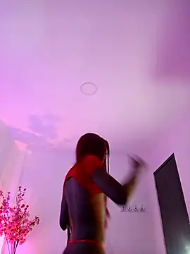 Snapshot of Elektra_Queen chatting on 12, 11, 2025 Elektra Queen online show from 12, 11, 2025