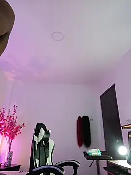 Snapshot of Elektra_Queen chatting on 16, 12, 2025 Elektra Queen online show from 16, 12, 2025