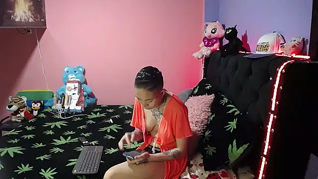 bad couple sex online show from 5, 1, 2025