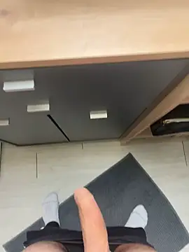 Mecchaud06 online show from 10, 4, 2026