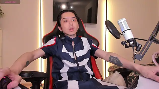 wexlee7 online show from 2, 12, 2025