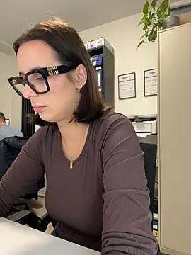 Hii Lolla online show from 23, 10, 2025