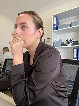 Hii Lolla online show from 20, 4, 2026