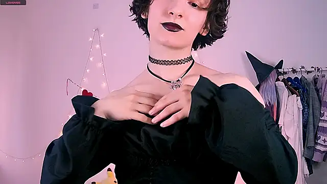 Violet Veliya online show from 11, 4, 2026