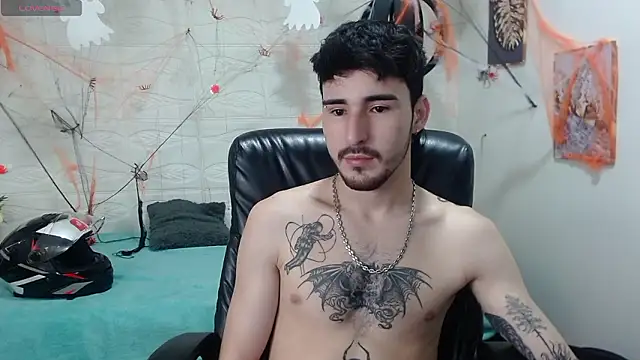 Snapshot of DmitriSanders chatting on 7, 12, 2024 DmitriSanders online show from 7, 12, 2024