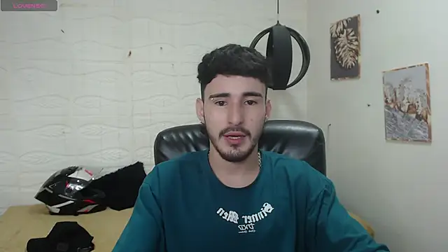 Snapshot of DmitriSanders chatting on 14, 12, 2024 DmitriSanders online show from 14, 12, 2024