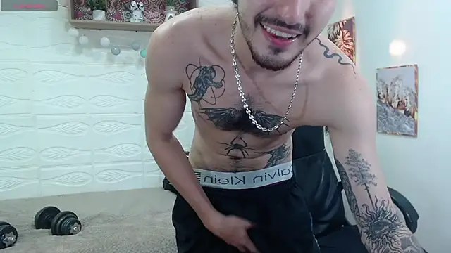 Snapshot of DmitriSanders chatting on 7, 1, 2025 DmitriSanders online show from 7, 1, 2025