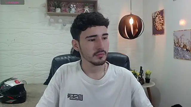 Snapshot of DmitriSanders chatting on 7, 1, 2025 DmitriSanders online show from 7, 1, 2025