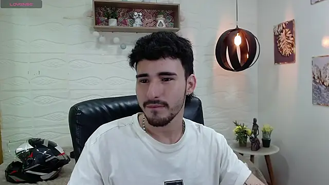 Snapshot of DmitriSanders chatting on 9, 1, 2025 DmitriSanders online show from 9, 1, 2025